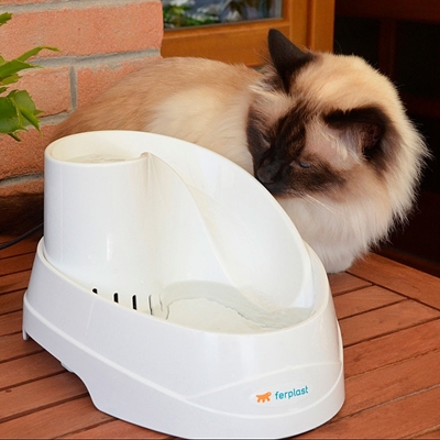 تصویر ظرف آب برقی و تصفیه آب Ferplast برای گربه و سگ مدل Vega Pet Fountain